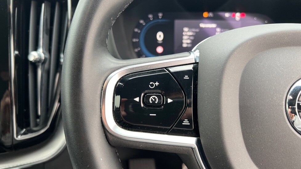 Used Volvo XC60 2021 for sale - 76203740: Photo 18