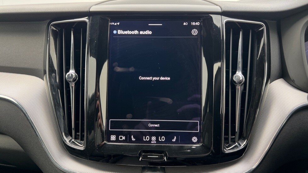 Used Volvo XC60 2021 for sale - 76203740: Photo 32