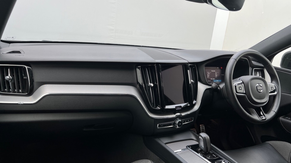 Used Volvo XC60 2021 for sale - 76203740: Photo 4