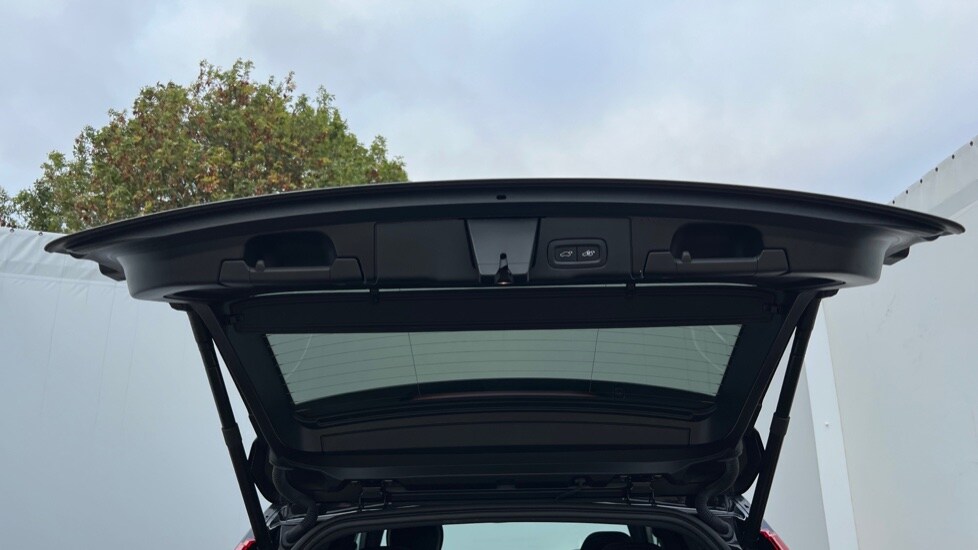 Used Volvo XC60 2021 for sale - 76203740: Photo 40