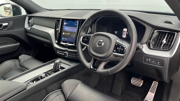 Used Volvo XC60 2021 for sale - 76203740: Photo 5