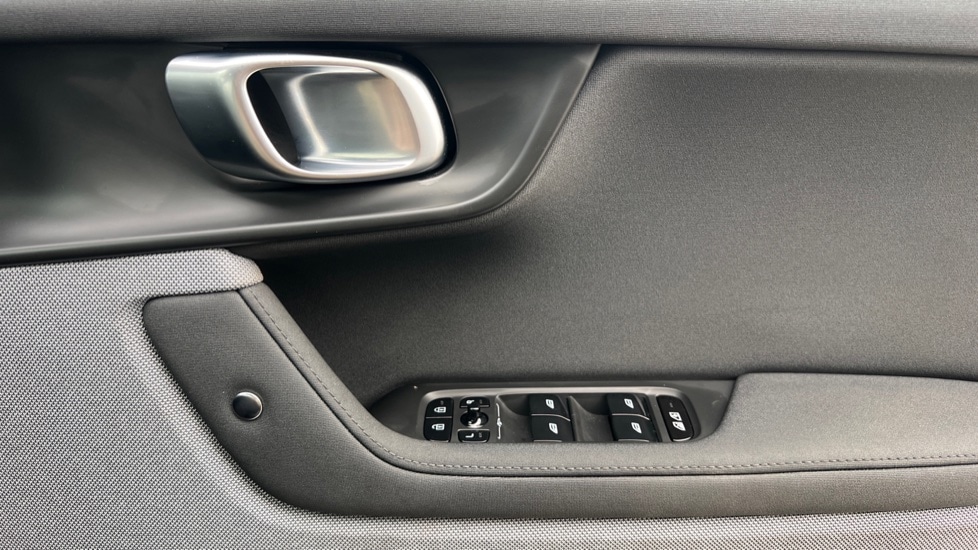 Used Polestar Polestar 2 2023 for sale - 76870505: Photo 32