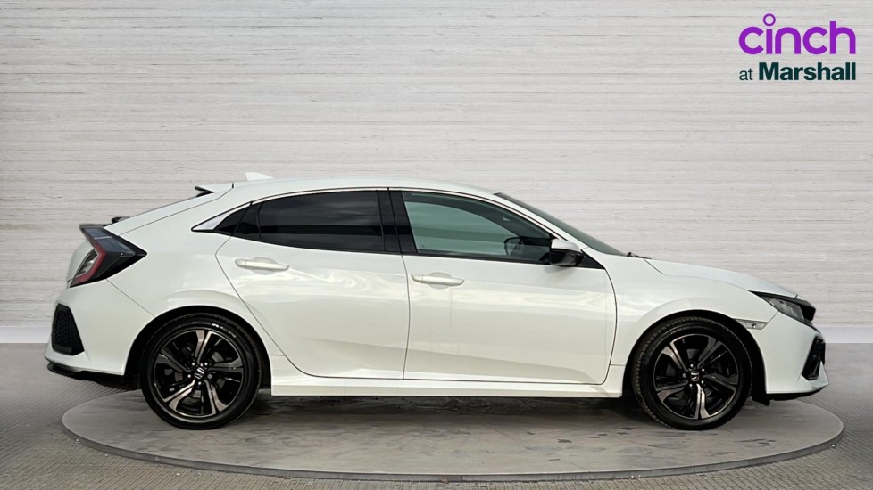 Used Honda Civic 2018 for sale - 76977689: Photo 2