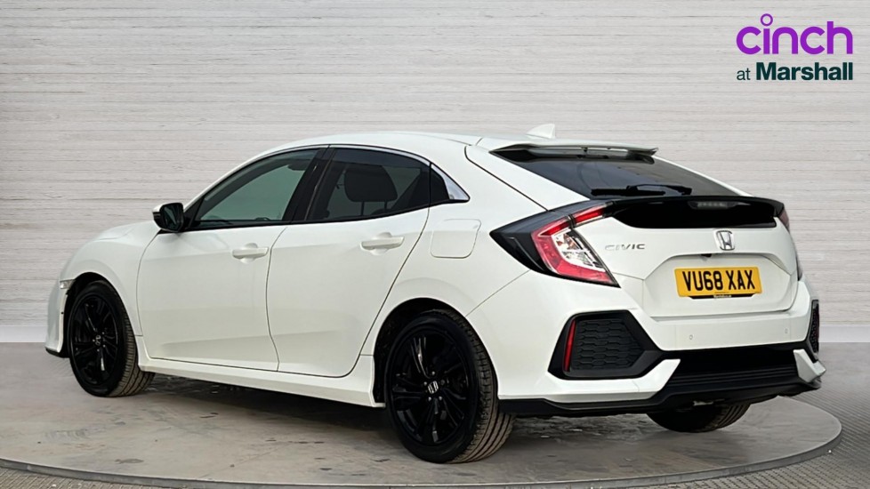 Used Honda Civic 2018 for sale - 76977689: Photo 5