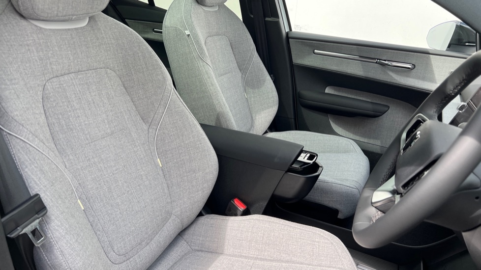 Used Volvo EX30 2025 for sale - 76544582: Photo 9