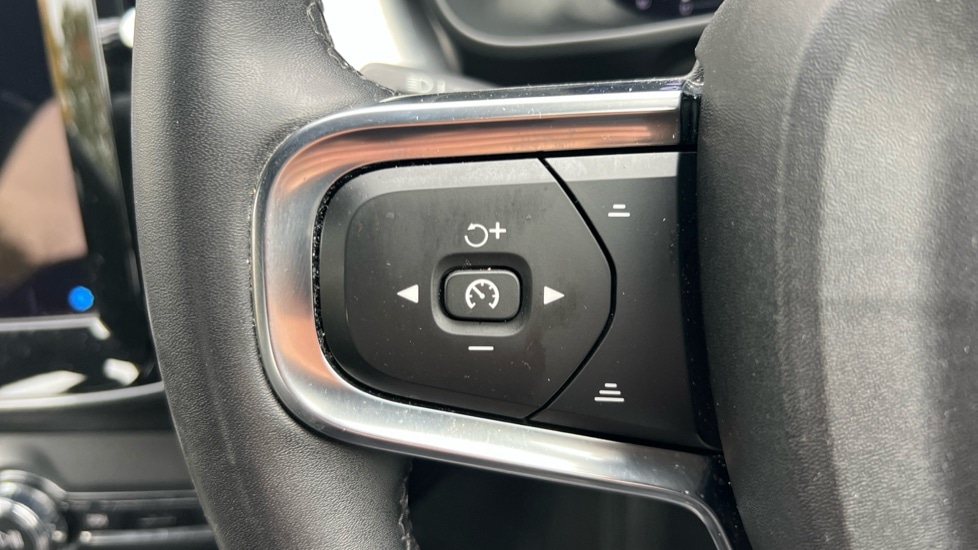 Used Volvo XC40 2023 for sale - 76780353: Photo 18