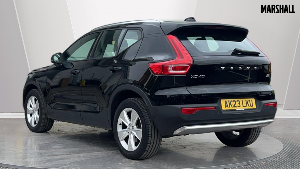 Used Volvo XC40 2023 for sale - 76780353: Photo 2
