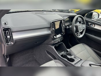 Used Volvo XC40 2023 for sale - 76780353: Photo