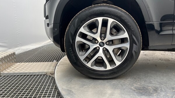 Used Land Rover Defender 2021 for sale - 75618616: Photo 17