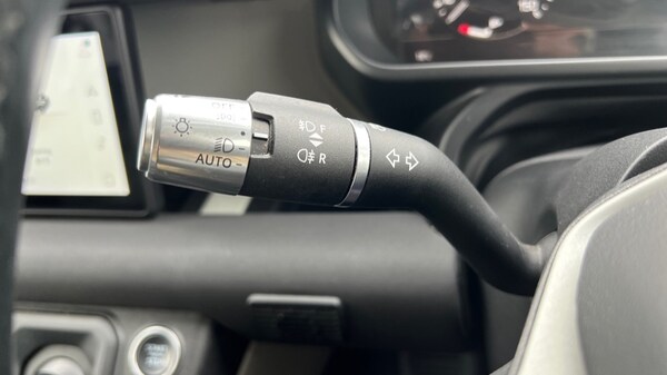 Used Land Rover Defender 2021 for sale - 75618616: Photo 24