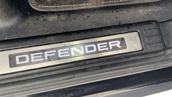 Used Land Rover Defender 2021 for sale - 75618616: Photo 31