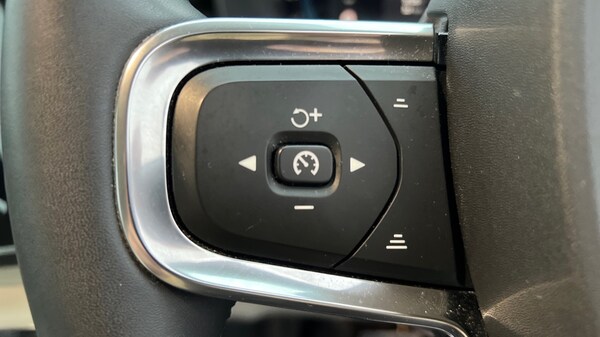 Used Volvo XC40 2022 for sale - 76297370: Photo 18