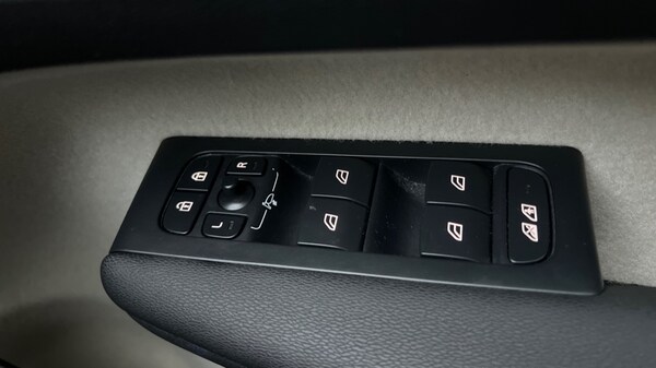 Used Volvo XC40 2022 for sale - 76297370: Photo 30