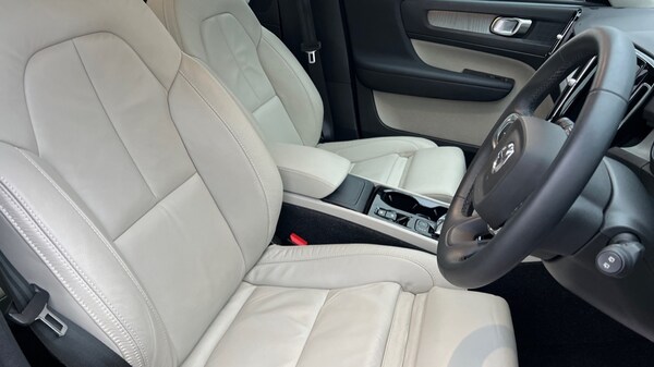 Used Volvo XC40 2022 for sale - 76297370: Photo 9