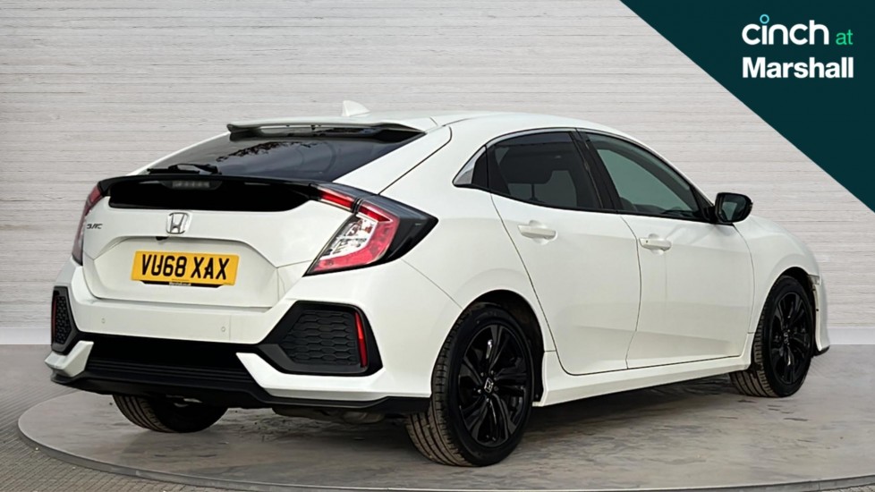 Used Honda Civic 2018 for sale - 76587008: Photo 3