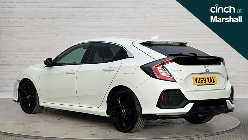 Used Honda Civic 2018 for sale - 76587008: Photo 5