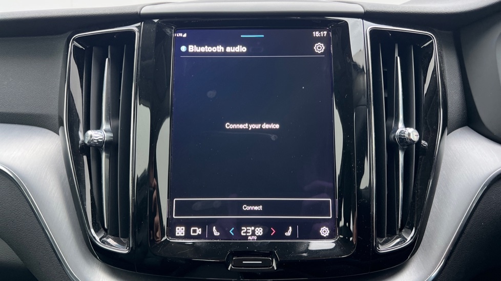 Used Volvo XC60 2021 for sale - 76894567: Photo 31