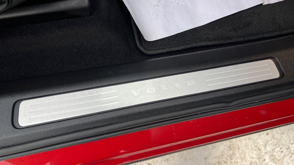 Used Volvo XC60 2021 for sale - 76894567: Photo 38