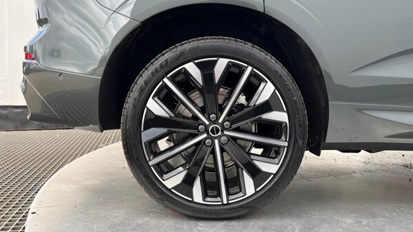 Used Volvo XC60 2025 for sale - 76217153: Photo 16