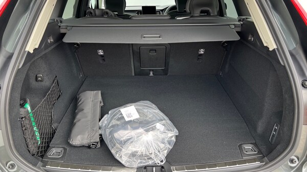 Used Volvo XC60 2025 for sale - 76217153: Photo 17