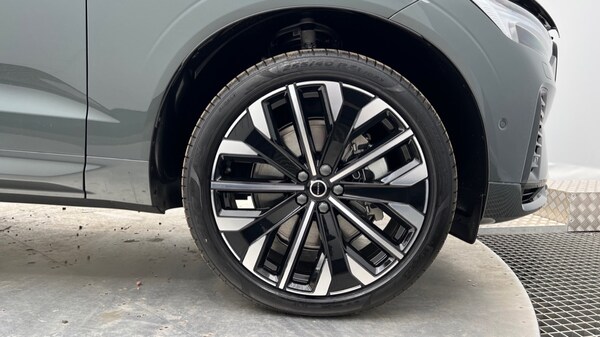 Used Volvo XC60 2025 for sale - 76217153: Photo 24