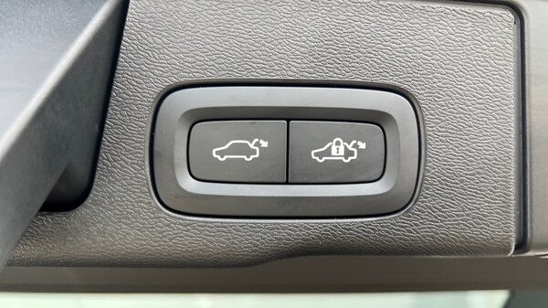 Used Volvo XC60 2025 for sale - 76217153: Photo 45