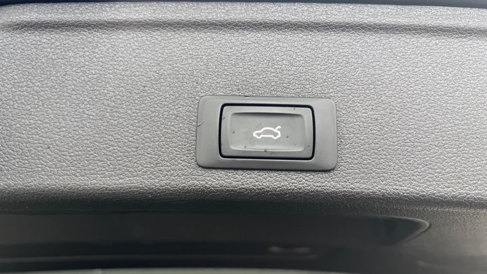 Used Audi A4 2021 for sale - 76872613: Photo 43