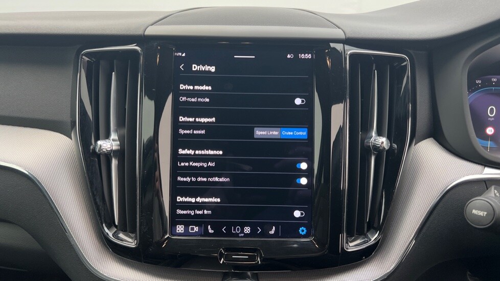 Used Volvo XC60 2021 for sale - 76871034: Photo 33