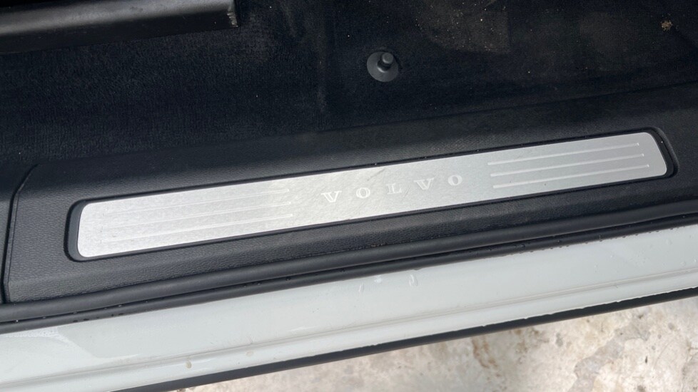 Used Volvo XC60 2021 for sale - 76871034: Photo 35