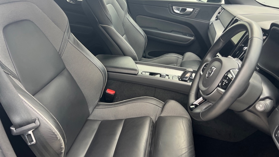 Used Volvo XC60 2021 for sale - 76871034: Photo 9