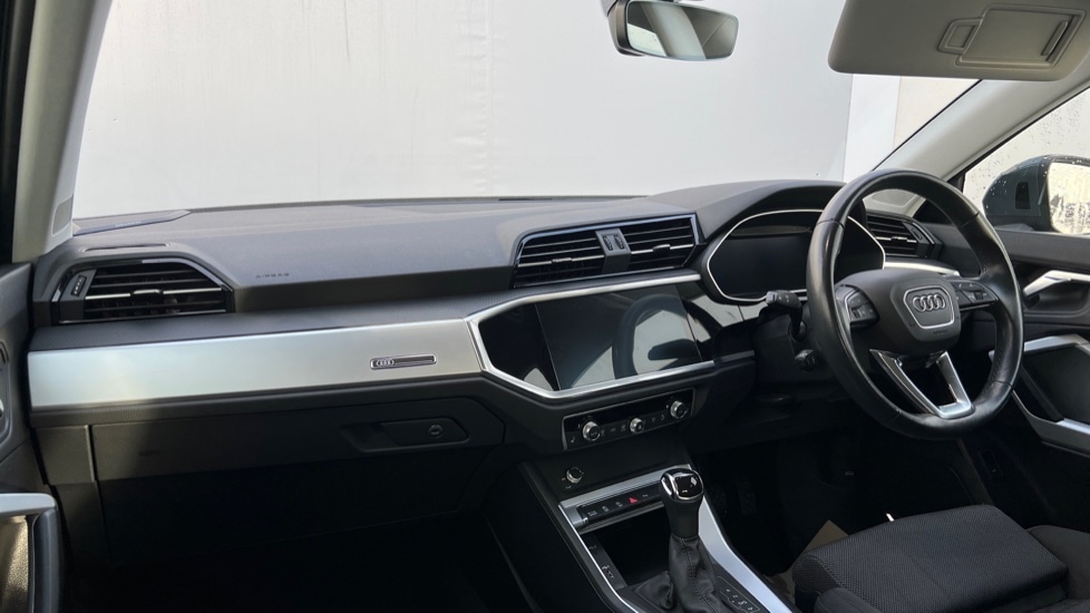 Used Audi Q3 2020 for sale - 76874683: Photo 10