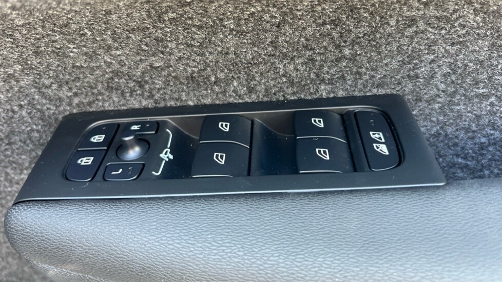 Vehicle 33