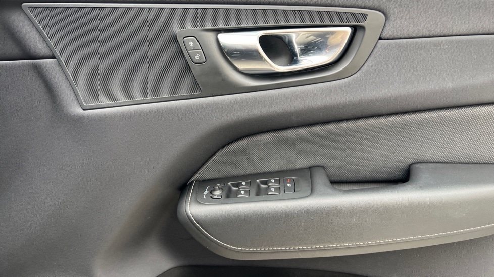 Used Volvo XC60 2021 for sale - 76870089: Photo 15