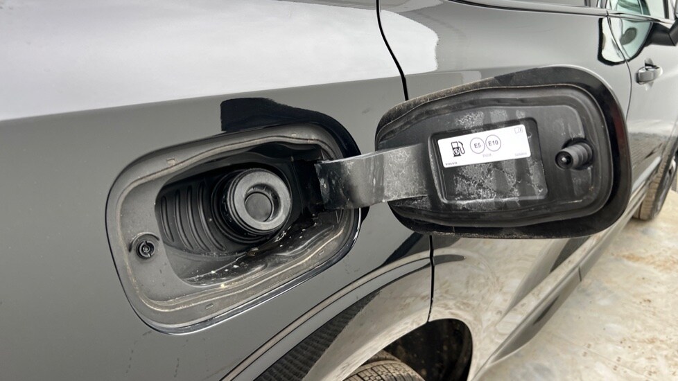 Used Volvo XC60 2021 for sale - 76870089: Photo 37