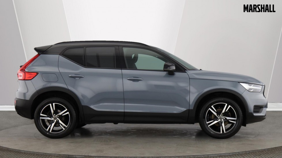 Used Volvo XC40 2021 for sale - 76874827: Photo 2
