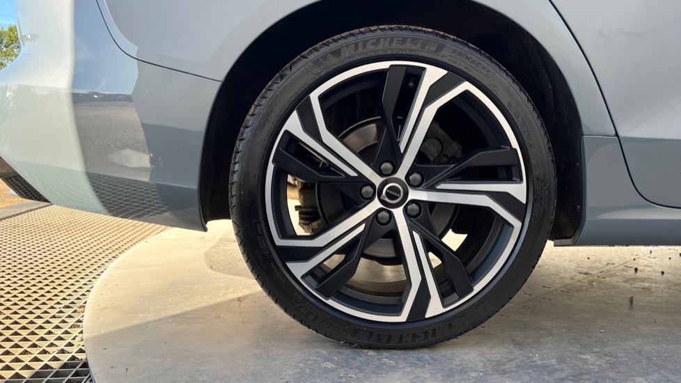 Used Volvo V60 2022 for sale - 75763969: Photo 16
