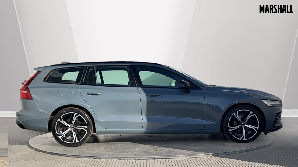 Used Volvo V60 2022 for sale - 75763969: Photo 3