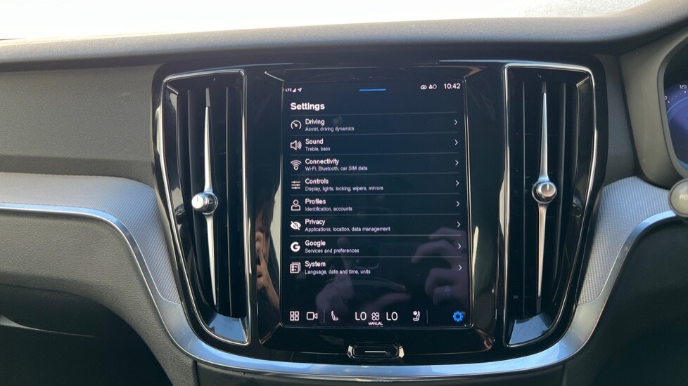 Used Volvo V60 2022 for sale - 75763969: Photo 35