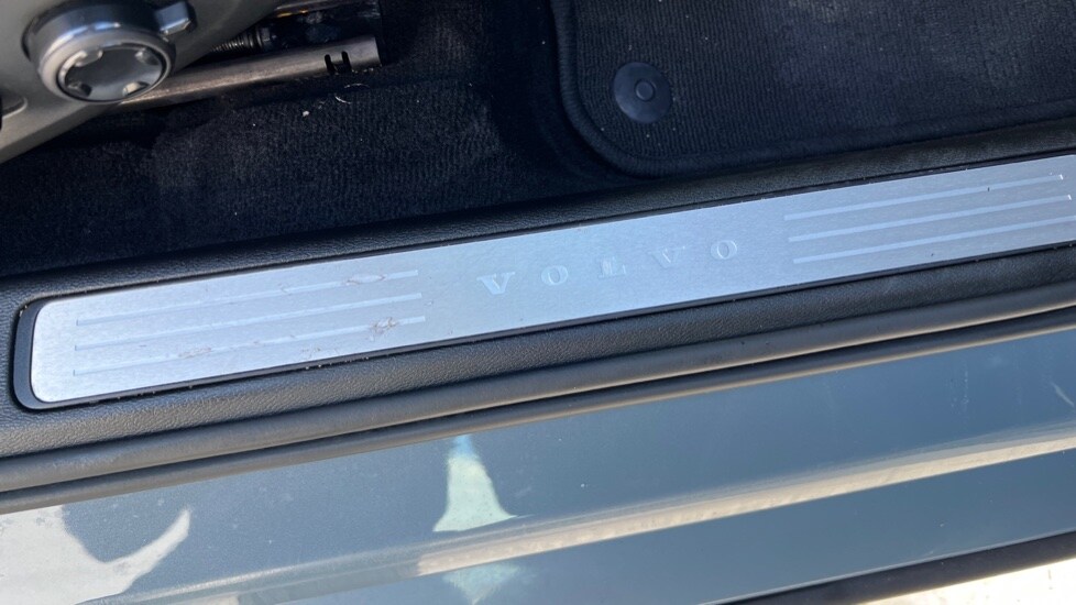 Used Volvo V60 2022 for sale - 75763969: Photo 38