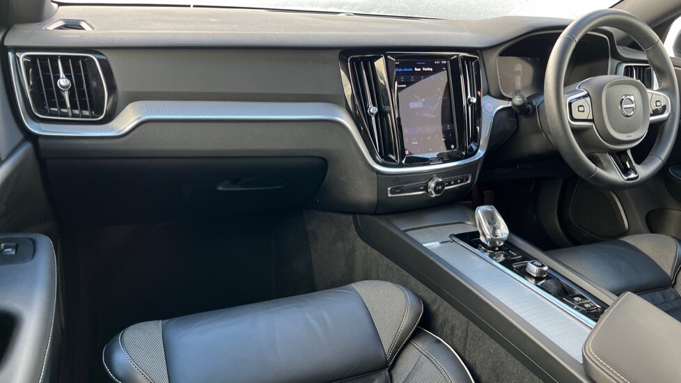 Used Volvo V60 2022 for sale - 75763969: Photo 4