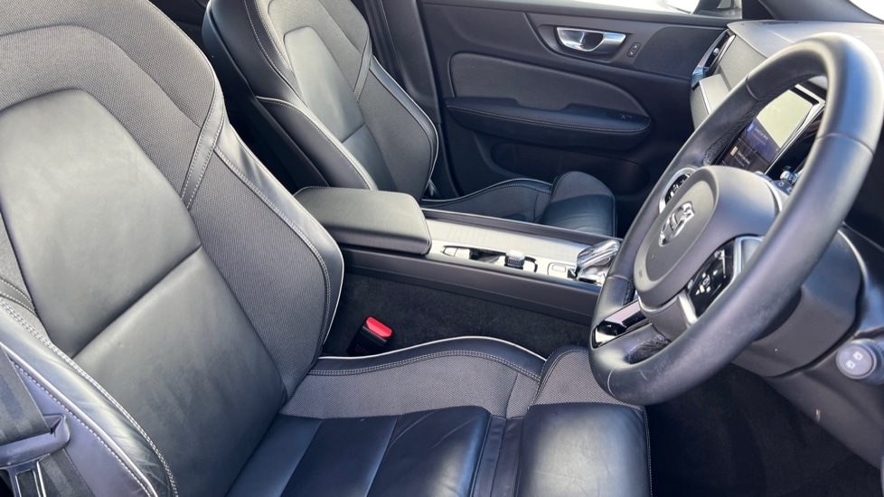 Used Volvo V60 2022 for sale - 75763969: Photo 9