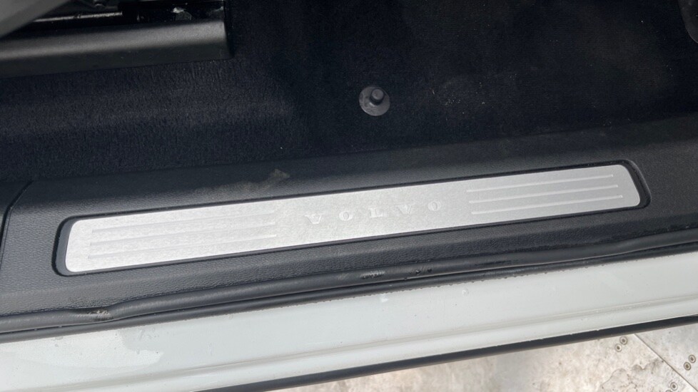 Used Volvo XC60 2021 for sale - 76203836: Photo 38