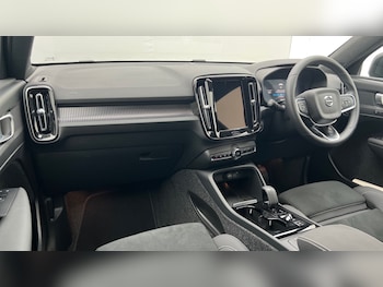 Used Volvo XC40 2024 for sale - 75972545: Photo