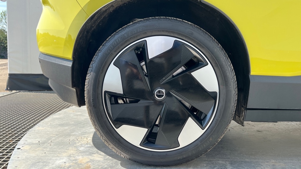 Used Volvo EX30 2025 for sale - 76868283: Photo 16