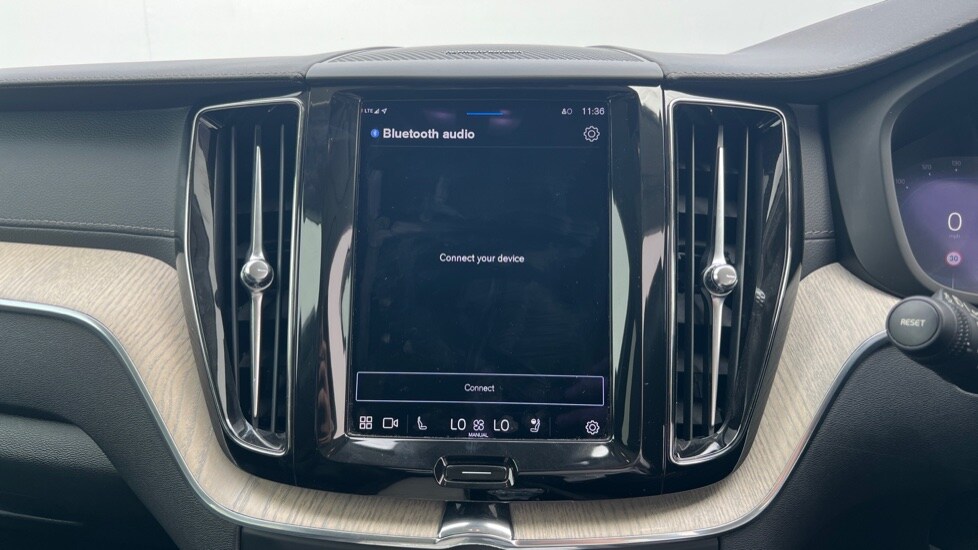 Used Volvo XC60 2022 for sale - 76095991: Photo 31