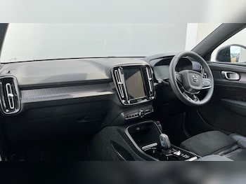 Used Volvo XC40 2022 for sale - 75078949: Photo