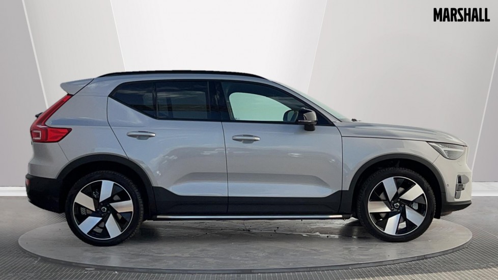Used Volvo XC40 2025 for sale - 76868842: Photo 3