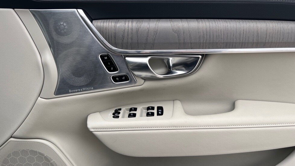 Used Volvo V90 2025 for sale - 75776072: Photo 15