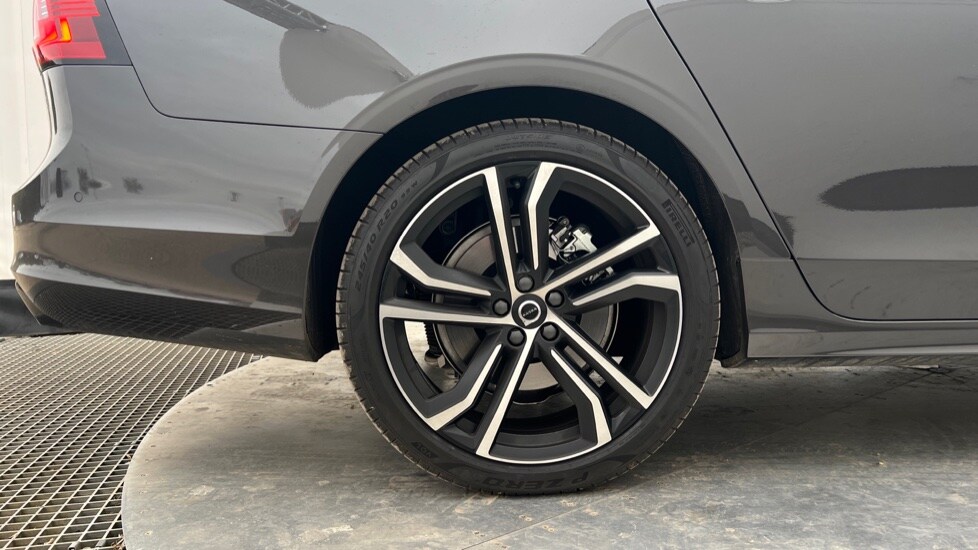 Used Volvo V90 2025 for sale - 75776072: Photo 16