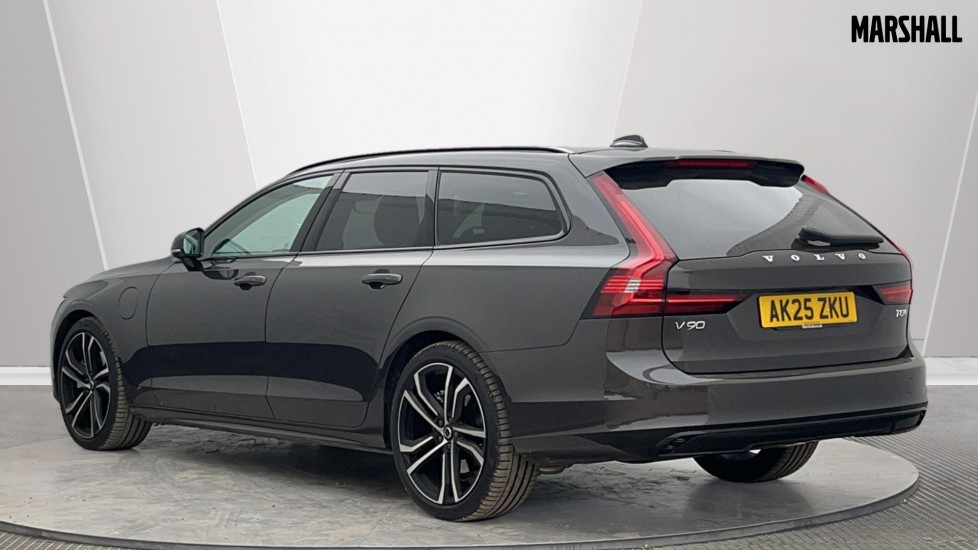 Used Volvo V90 2025 for sale - 75776072: Photo 2